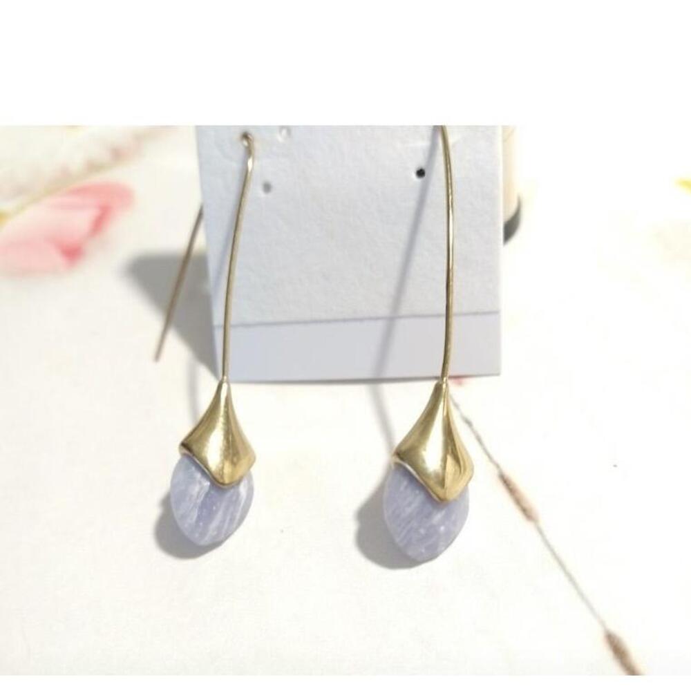 Vintage Gold Tone Dangle Drop Earrings with Lavender Stone